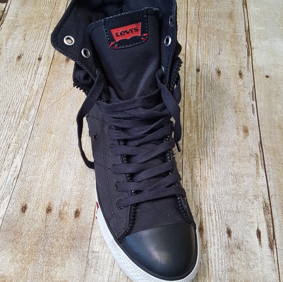 levi's black high top shoes